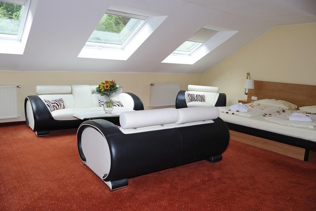 Hotel Schlangenbader Hof Room photo